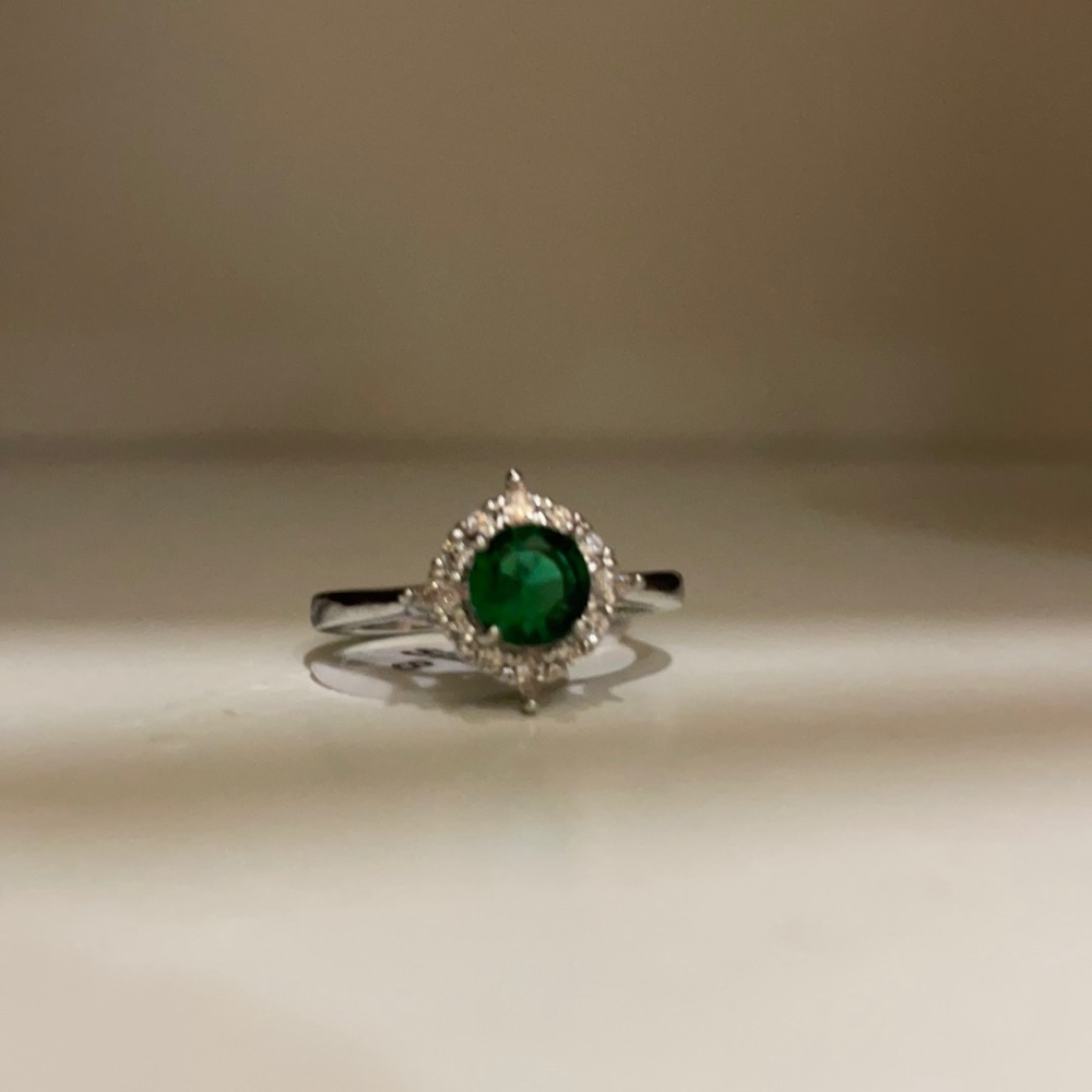 Green Gemstone Round Halo Ring Size 8
